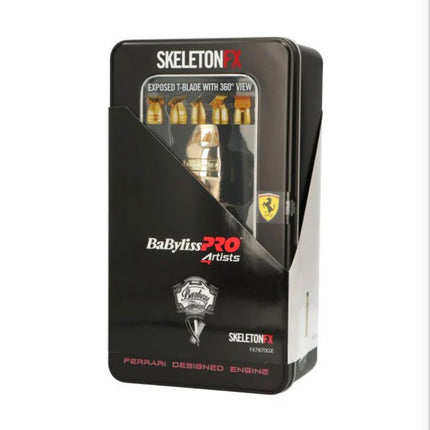 Babyliss PRO 4rtists Trimmer Skeleton FX is een T-blade trimmer. Deze trimmer bevat een zero-gap instelbaar T-vormig mes. Het T-vormige mes heeft een snijbreedte van 40mm en een 360 graden vision. Deze trimmer heeft een duurzame oplaadbare Lithium-ion batterij en een handvat met veel grip. De Skeleton FX heeft een digitale motor voor met hoog koppel voor meer vermogen en snelheid en ook werkt deze trimmer met en zonder snoer. Deze trimmer wordt geleverd met zero-gap gereedschap.

Door zijn perfect uitgebala