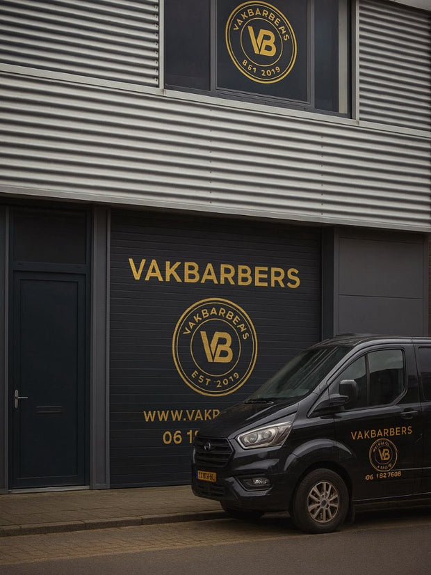 <h5><strong>Wij helpen je graag</strong></h5><h2>Neem contact op</h2> vakbarbers.nl